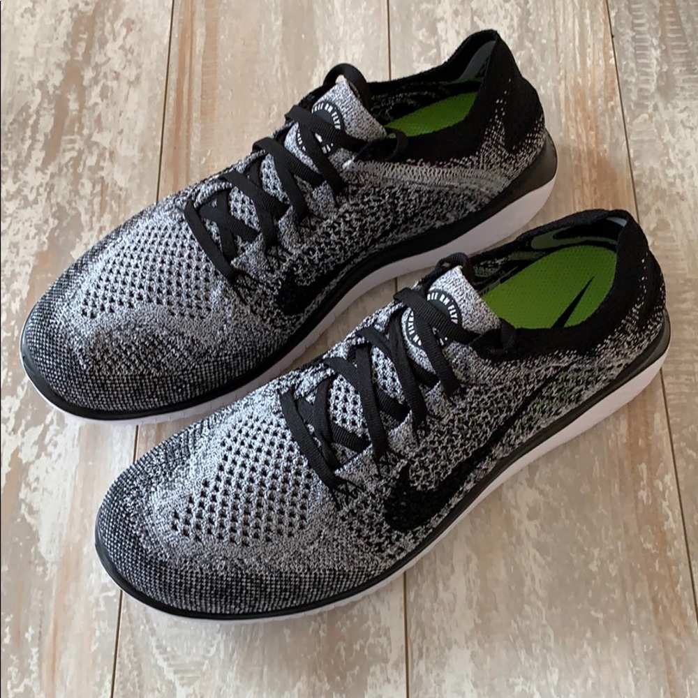 NWT Nike Free RN Flyknit Oreo running shoes - Picture 7 of 10